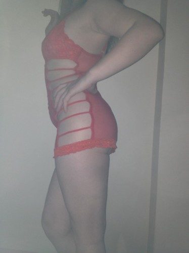 Beyaz Tenli Lolita Kıvamında Escort Arayan Beyler, Escort Çiğdem İle Tanışın