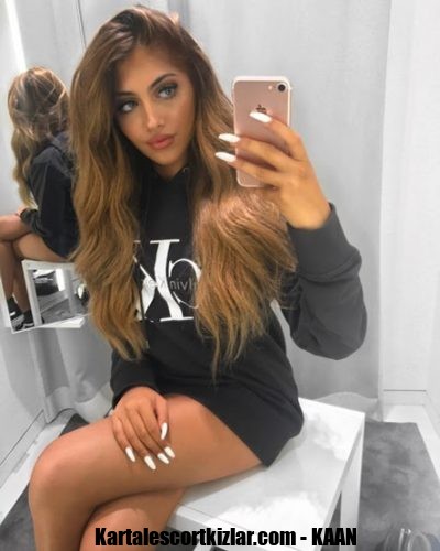 Güzel Ve Seksi Kurtköy Escort